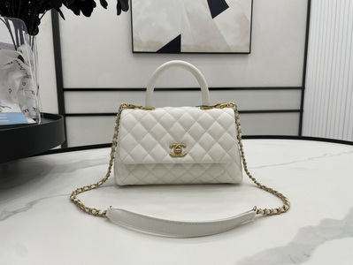 Chanel Handbags 953